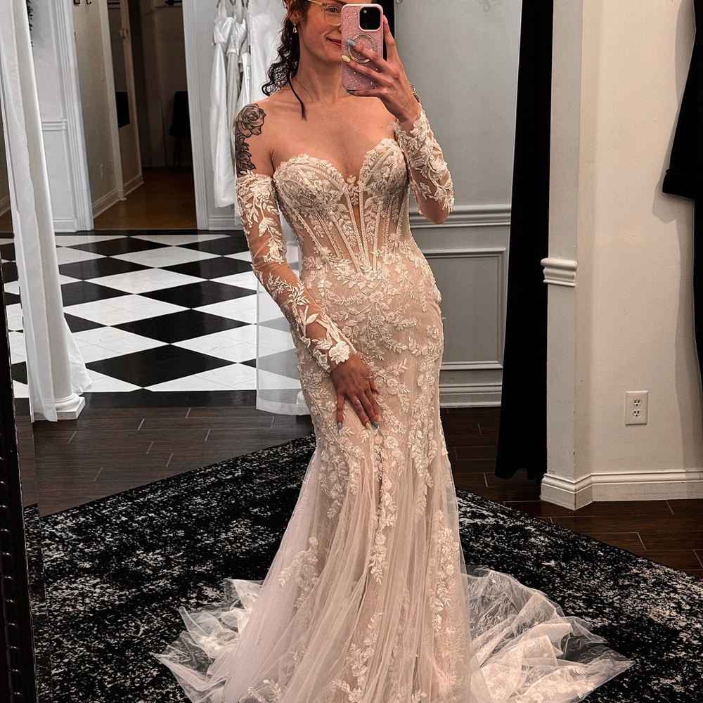 Maggie Sottero Ivory Lace Wedding Dress w/ Sequins (Sleeves Included) - Picture 1 of 5